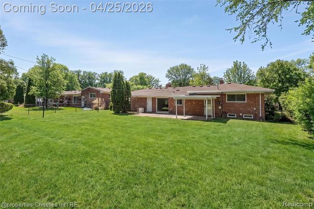 16830 Pollyanna Street, Livonia, MI 48154