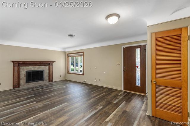 16830 Pollyanna Street, Livonia, MI 48154