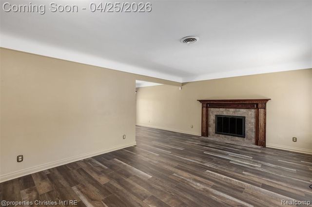 16830 Pollyanna Street, Livonia, MI 48154