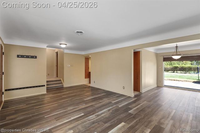 16830 Pollyanna Street, Livonia, MI 48154