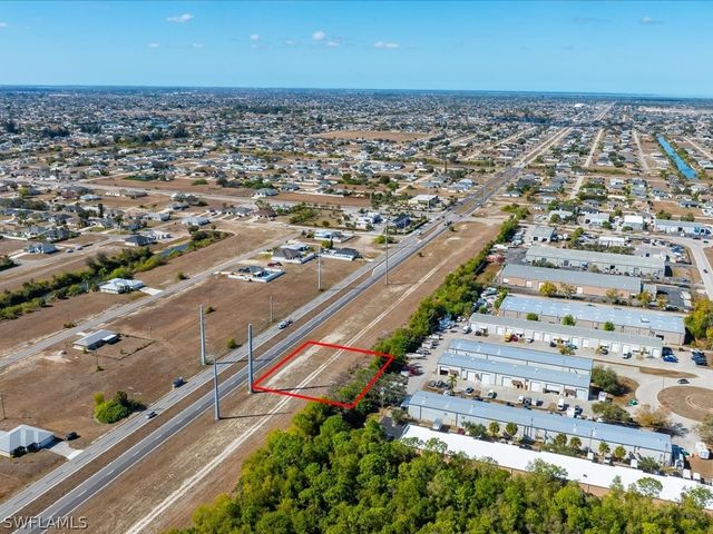 927 Kismet PKWY E, Cape Coral, FL 33909