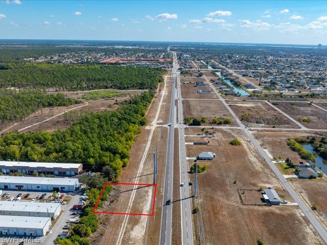 927 Kismet PKWY E, Cape Coral, FL 33909