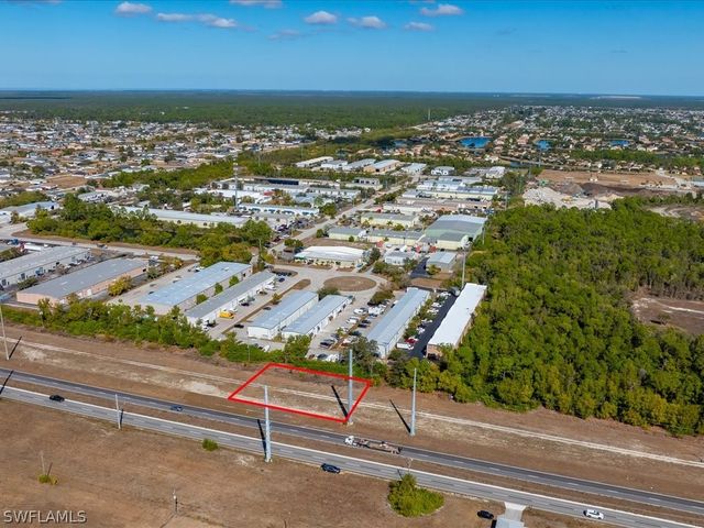 927 Kismet PKWY E, Cape Coral, FL 33909