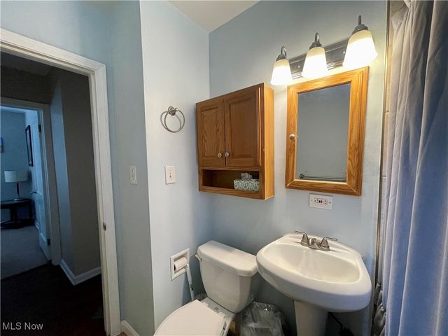 139 Woolf Avenue, Akron, OH 44312