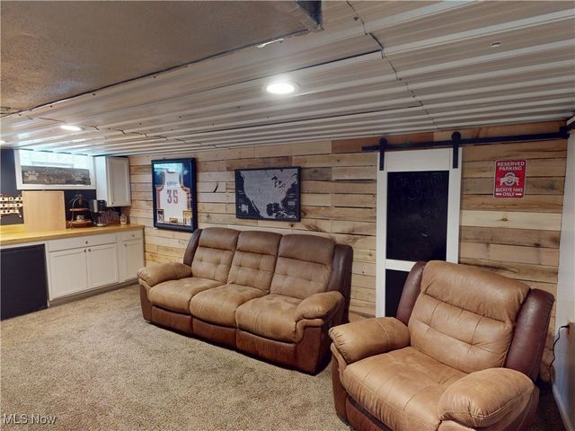 139 Woolf Avenue, Akron, OH 44312