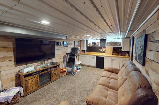 139 Woolf Avenue, Akron, OH 44312