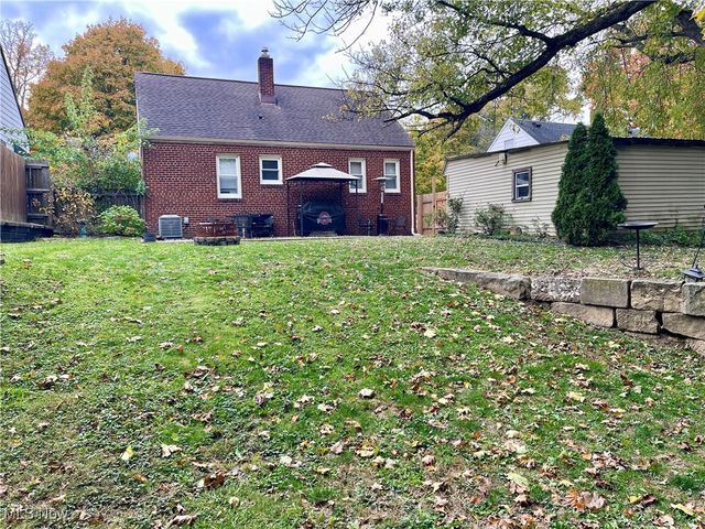 139 Woolf Avenue, Akron, OH 44312