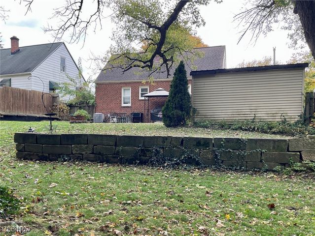 139 Woolf Avenue, Akron, OH 44312