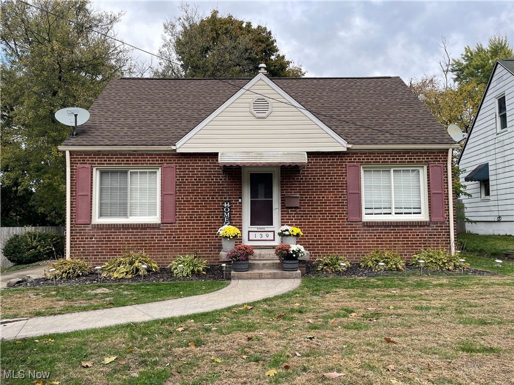 139 Woolf Avenue, Akron, OH 44312