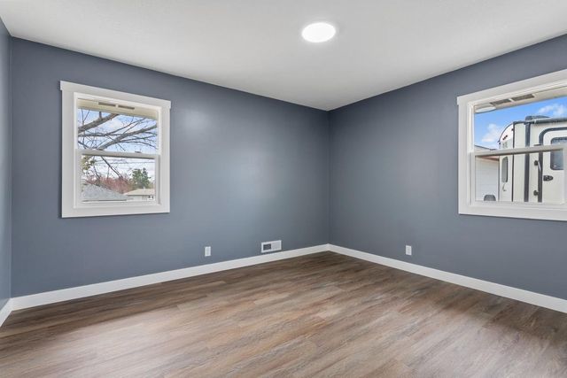 2352 Shoshone Road, North Saint Paul, MN 55109