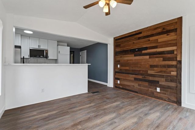 2352 Shoshone Road, North Saint Paul, MN 55109