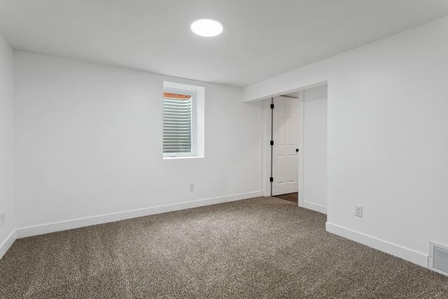 2352 Shoshone Road, North Saint Paul, MN 55109