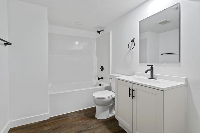 2352 Shoshone Road, North Saint Paul, MN 55109