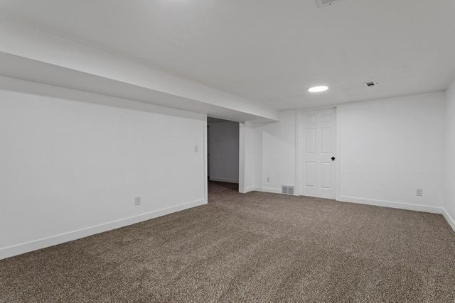 2352 Shoshone Road, North Saint Paul, MN 55109