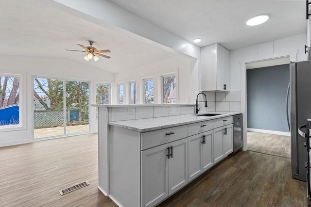 2352 Shoshone Road, North Saint Paul, MN 55109