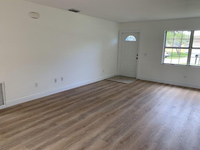 1838 SE North Buttonwood Drive, Port St. Lucie, Port St Lucie, FL 34952