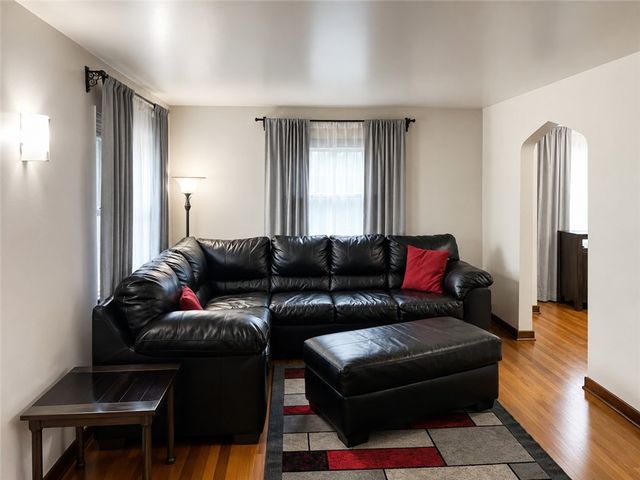 330 Meadow Ave, Penn Hills, PA 15235
