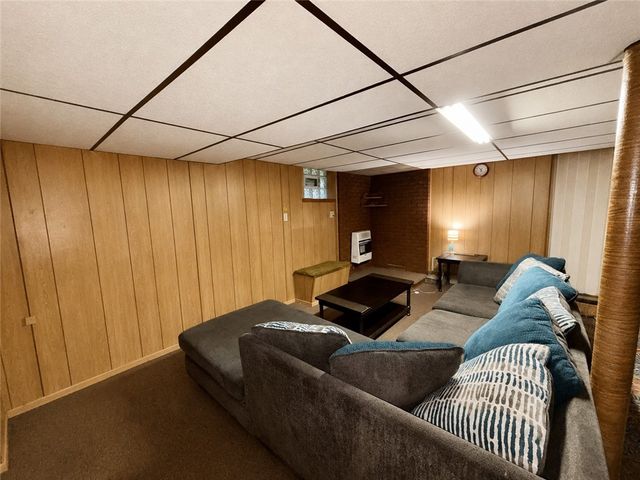330 Meadow Ave, Penn Hills, PA 15235