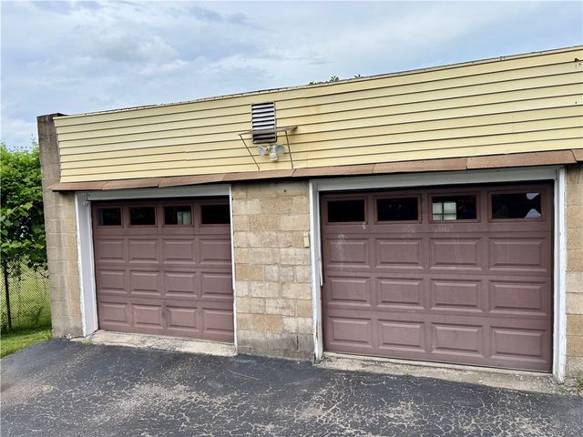 330 Meadow Ave, Penn Hills, PA 15235