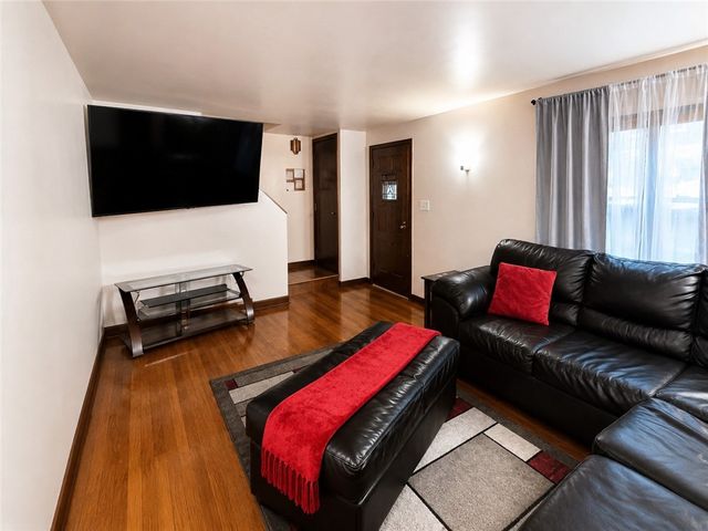 330 Meadow Ave, Penn Hills, PA 15235