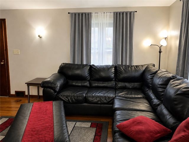 330 Meadow Ave, Penn Hills, PA 15235