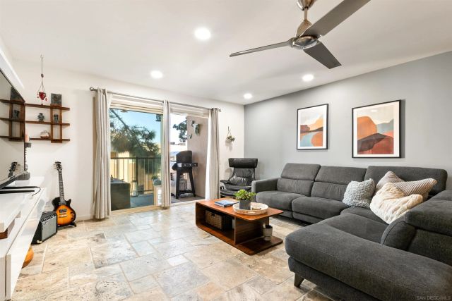 5700 Baltimore Dr 202, La Mesa, CA 91942