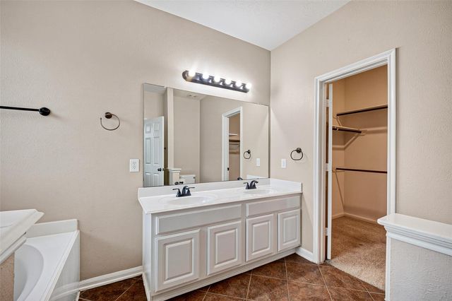 2296 Catalonia Cove, League City, TX 77573