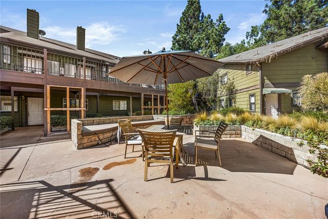 246 Alpine St 9, Pasadena, CA 91106