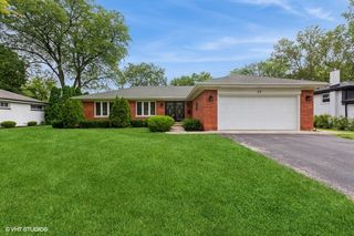 29 Springlake Avenue, Hinsdale, IL 60521