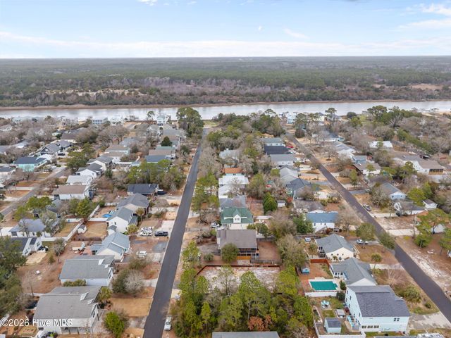 138 NE 12th Street, Oak Island, NC 28465