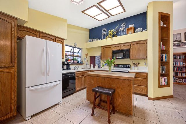 9963 River Mist Way, Rancho Cordova, CA 95670