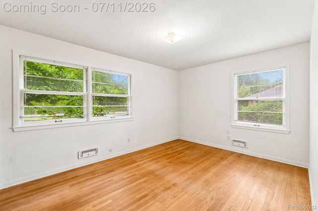 6105 Gilbert Lake Road, Bloomfield Hills, MI 48301