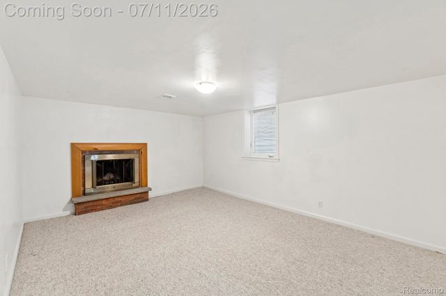 6105 Gilbert Lake Road, Bloomfield Hills, MI 48301