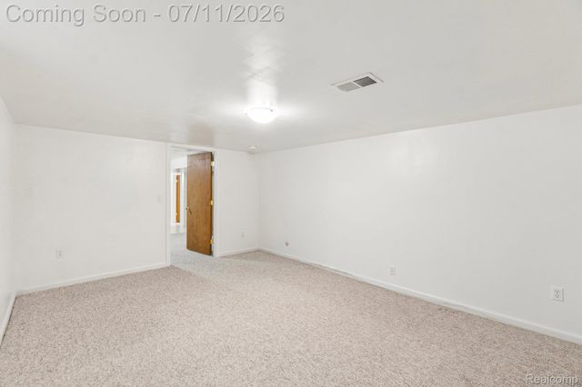 6105 Gilbert Lake Road, Bloomfield Hills, MI 48301