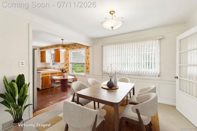 6105 Gilbert Lake Road, Bloomfield Hills, MI 48301