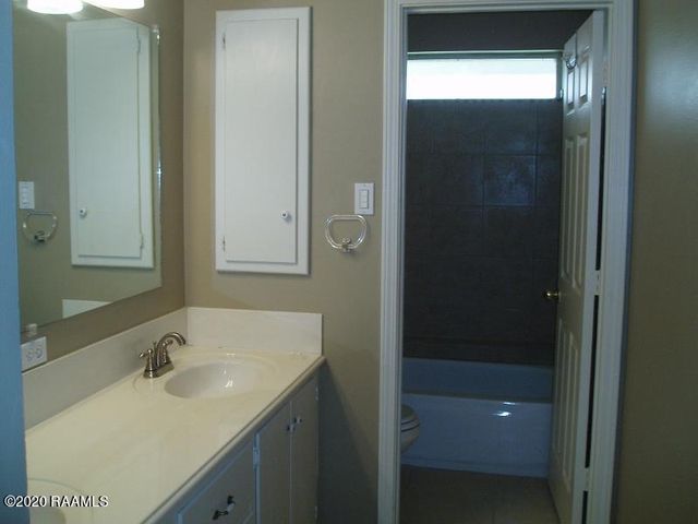 124 W Avondale Drive, Lafayette, LA 70506