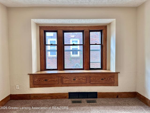 414 N Hayford Avenue, Lansing, MI 48912