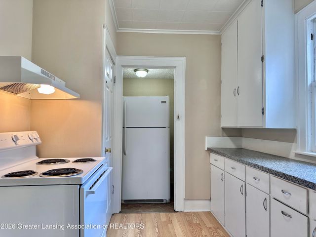 414 N Hayford Avenue, Lansing, MI 48912