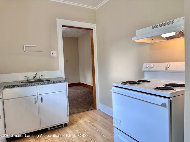 414 N Hayford Avenue, Lansing, MI 48912
