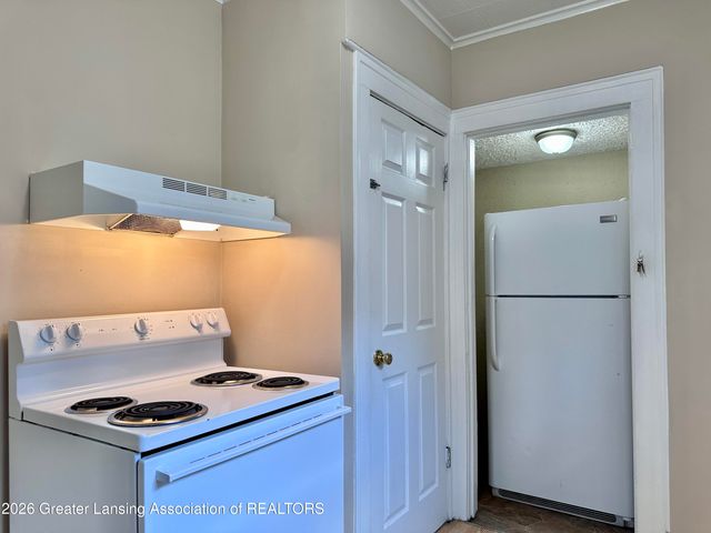 414 N Hayford Avenue, Lansing, MI 48912