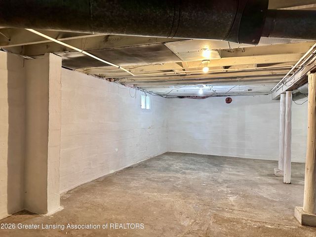 414 N Hayford Avenue, Lansing, MI 48912