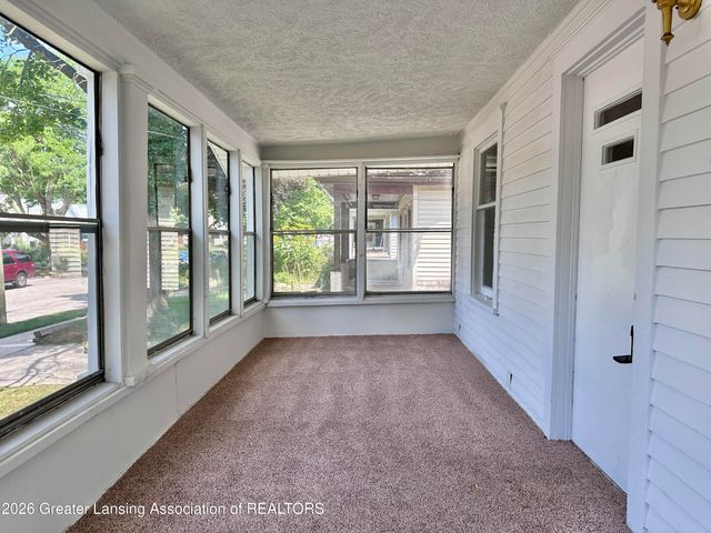 414 N Hayford Avenue, Lansing, MI 48912
