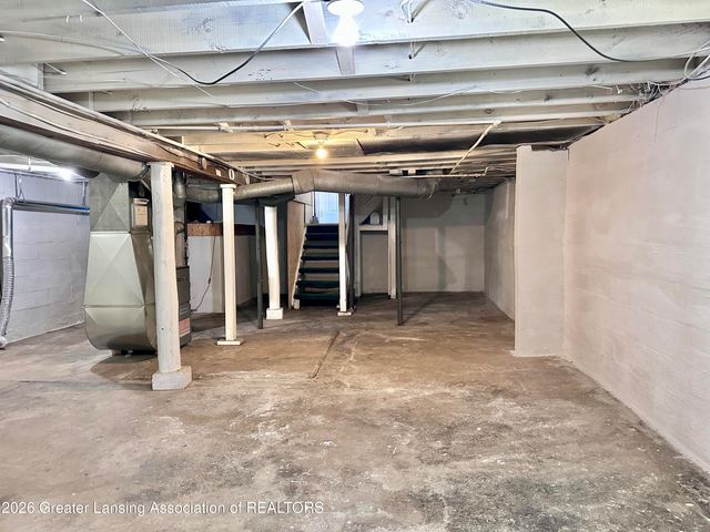 414 N Hayford Avenue, Lansing, MI 48912