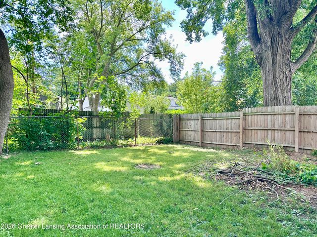 414 N Hayford Avenue, Lansing, MI 48912