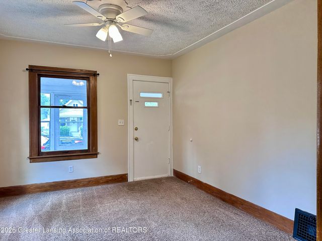 414 N Hayford Avenue, Lansing, MI 48912