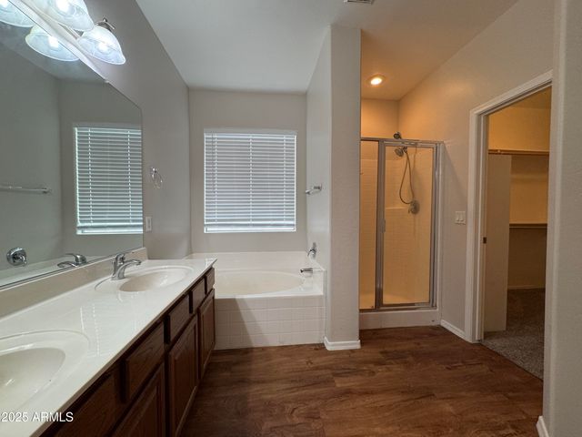 4554 E SUNDANCE Avenue, Gilbert, AZ 85297