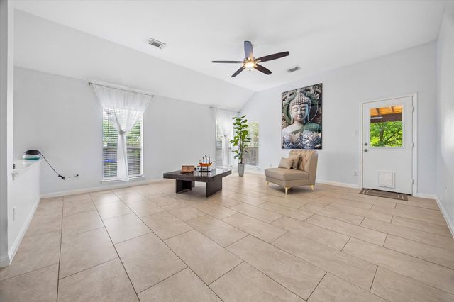 13800 Shadowlawn TRCE SE, Manor, TX 78653