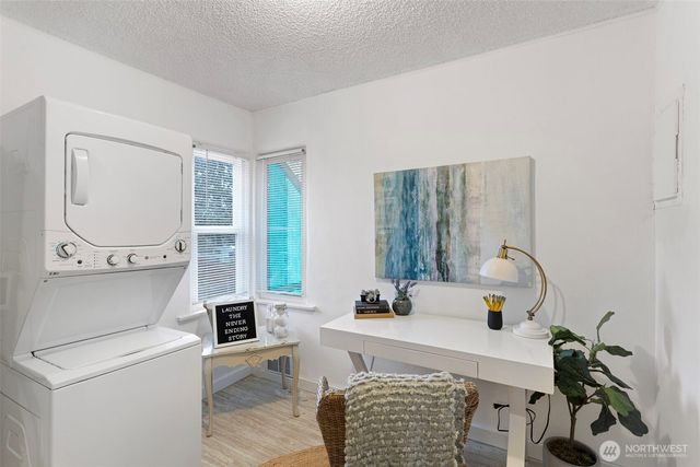 19028 15th Avenue NE, Shoreline, WA 98155