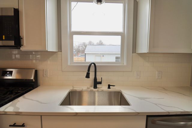 330 Virginia Avenue, La Porte, IN 46350