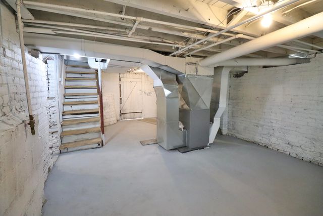 330 Virginia Avenue, La Porte, IN 46350